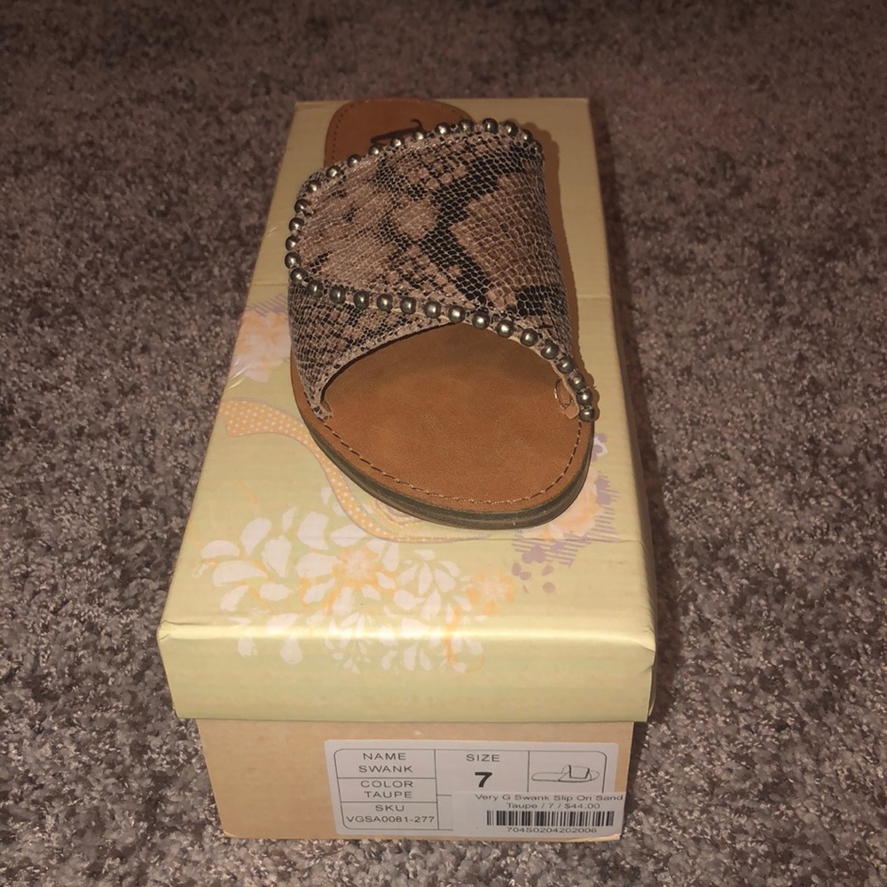 VERY G SANDAL